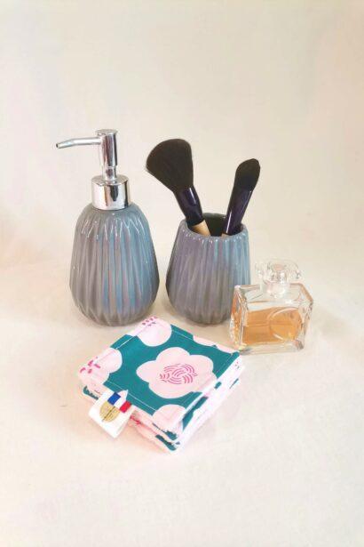 Lot de 7 cotons démaquillants Fleurs decoupage fond vert