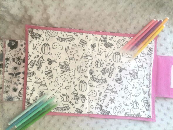 Cahier de coloriage lavable - Papillons rose – Image 3