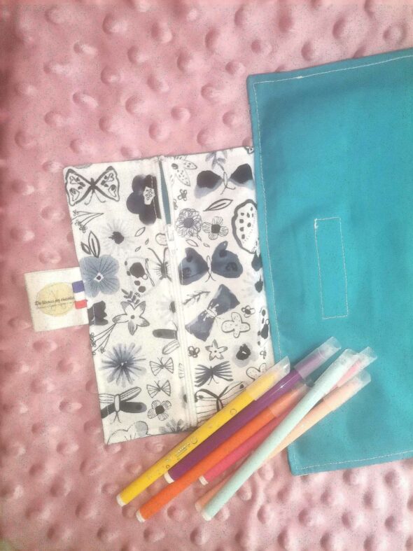 Cahier de coloriage lavable - Papillons bleu – Image 5